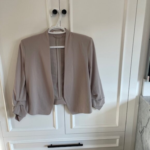Aritzia Power Blazer in Bone - Picture 1 of 2